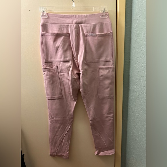 Jaanuu 3-pocket scrub top and cargo scrub pant in blushing pink - Picture 5 of 6